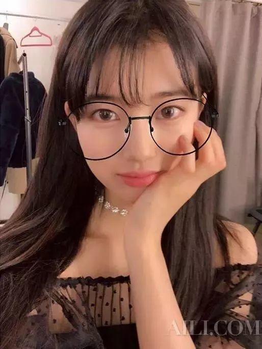 最新吃瓜爆料免费观看眼镜妹,免费观看独家揭秘！  第1张